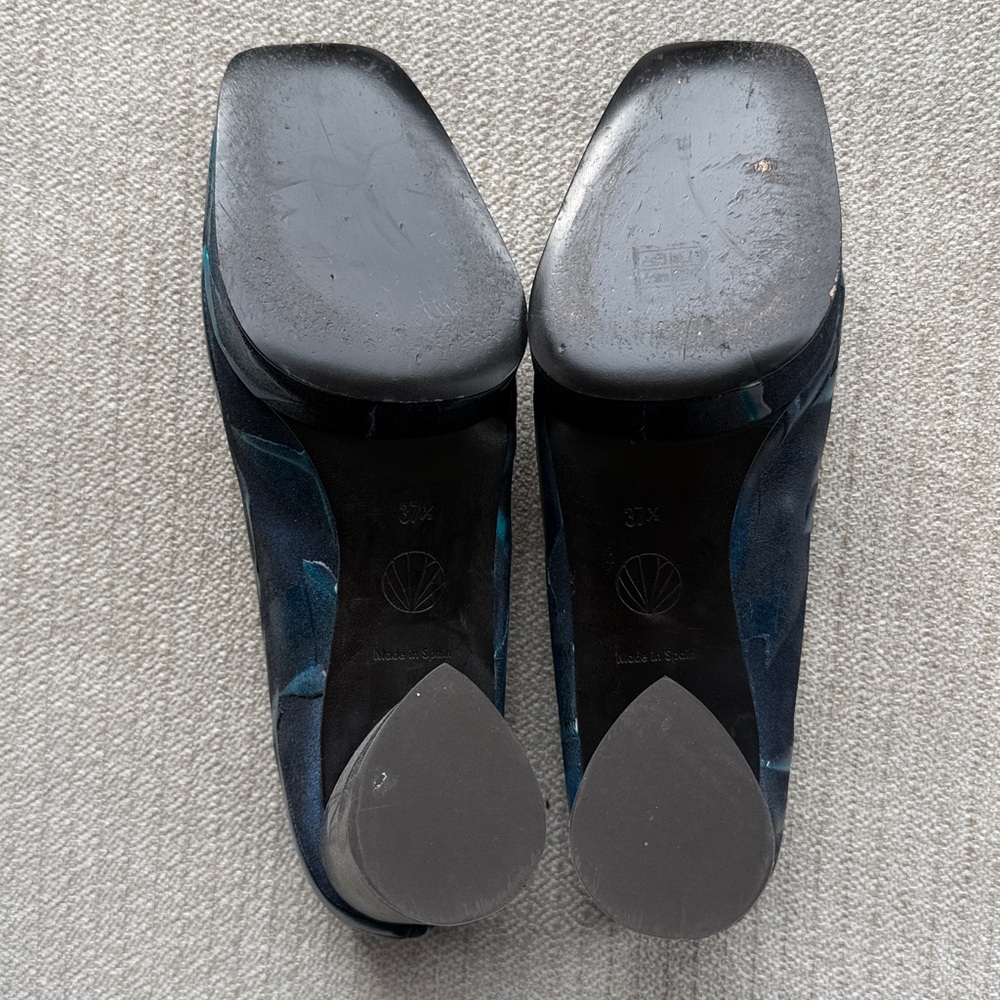 “Trinity” Platform Heels - Picture 5 of 7